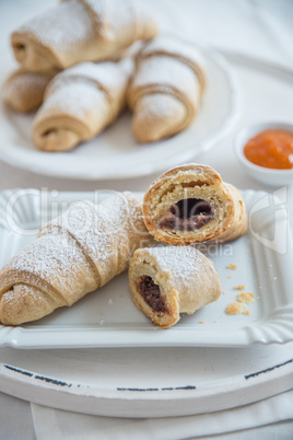 Croissant gefüllt mit Schokolade