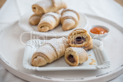 Croissant gefüllt mit Schokolade