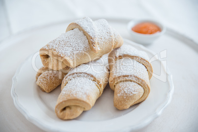 Croissant gefüllt mit Schokolade