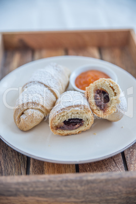 Croissant gefüllt mit Schokolade