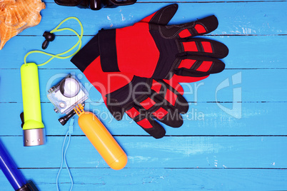 Equipment for snorkeling and shooting under water
