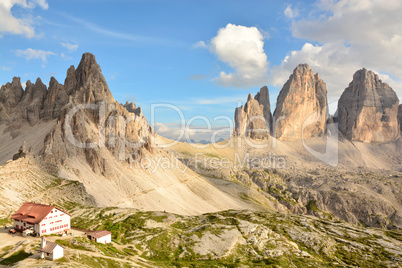 Berghütte vor Dreizinnen