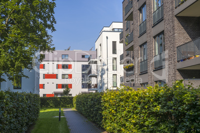 Fassade eines modernen Wohngebäudes in Hamburg, Deutschland