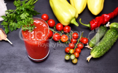 Freshly made juice of tomato and spices