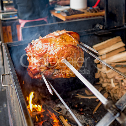 a fresh and tasty Grilled pork knuckle