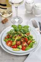 Guacamole salad with pesto