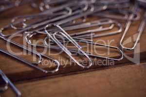 Metallic paper clips