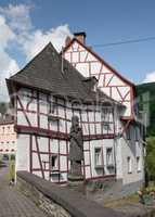 Traditionelle Fachwerkhäuser in Monreal, Eifel, Deutschland