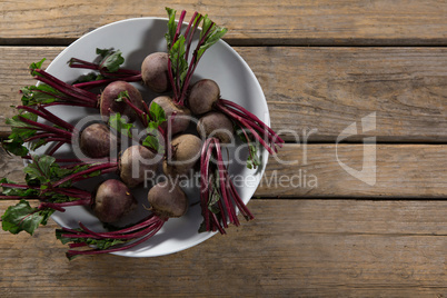 Fresh organic beetroots in a bowl