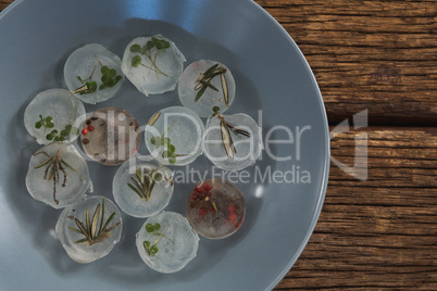 Flavored ice cubes with herb