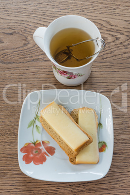 Tea with crackers  and cheese