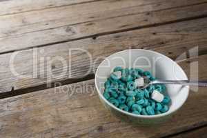Marshmallow and cereal rings in bowl