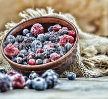 frozen berries health food