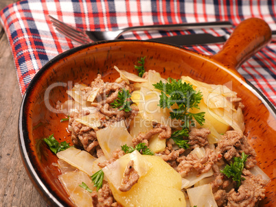 White cabbage with potatoes and beef