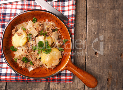 White cabbage with potatoes and beef