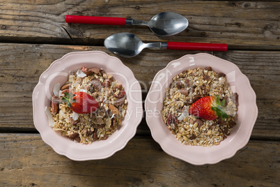 Muesli and strawberry in bowl