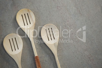 HIgh ange view of spatulas arranged side by side