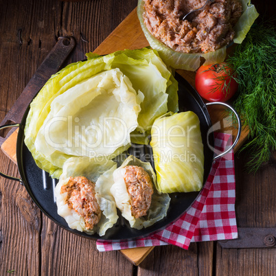 Prepare the stuffed cabbage rolls