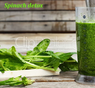 Detox drink made from spinach, cucumber, lime and avocado. Proper nutrition. DETOX drink made from green vegetables in a blender. COOKING PROCESS.