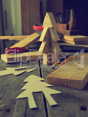 Making a wooden Christmas tree