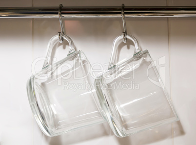 hanging transparent mugs