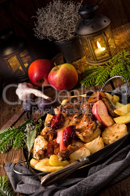 Chicken pieces with fruit and vegetables