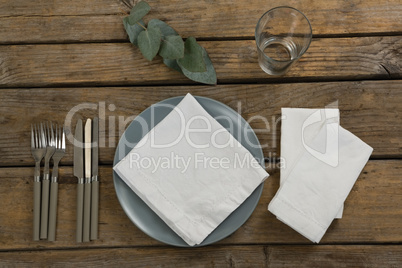 Plate with cutlery set and napkin