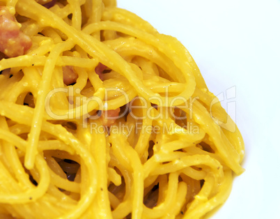 spaghetti alla carbonara with bacon, eggs, and pepper