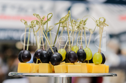 skewers with grapes and cheese