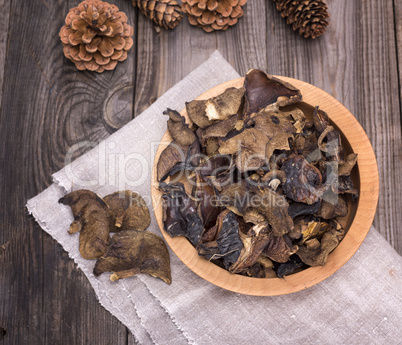 dried forest mushrooms