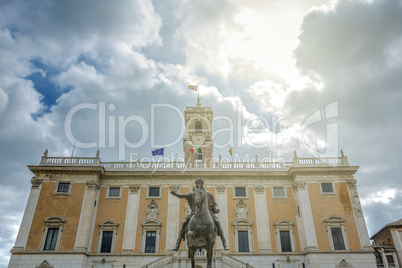 the bronze equestrian statue of Marco Aurelio (Marcus Aurelius)