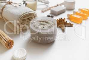 Beauty treatment accessories