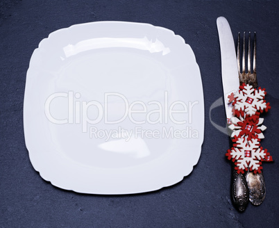 square white empty plate