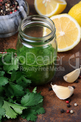 Green sauce, seasoning for salad