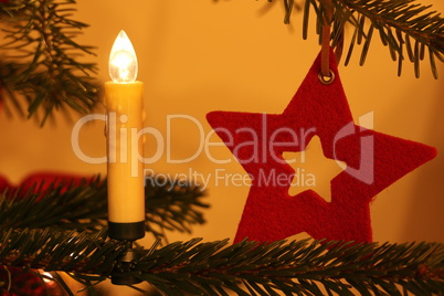 Kleiner Stern aus Stoff als Christbaumschmuck