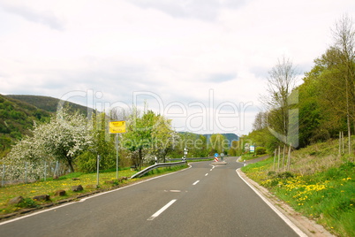 Strasse im Moseltal