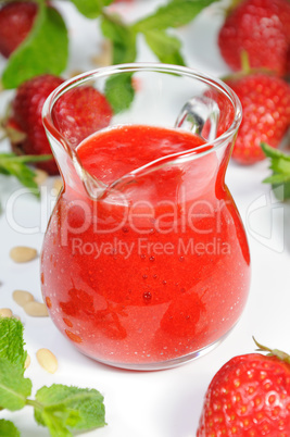 Strawberry fresh sauce