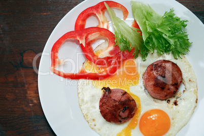 Fried Eggs With Sausage