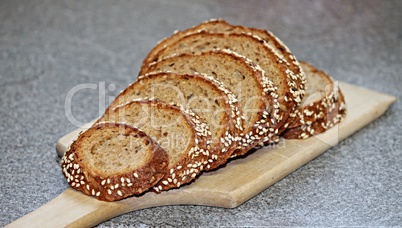 frisches geschnittenes Körnerbrot