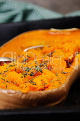 Baked pumpkin with thyme