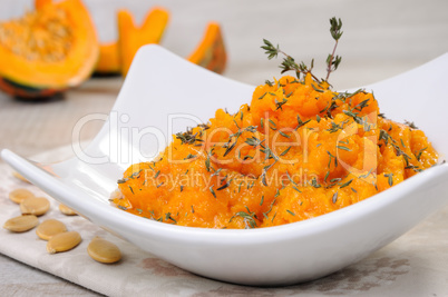 Baked pumpkin with thyme