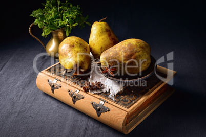Fresh and rustic Pear