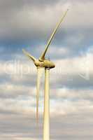 Wind turbine for power generation