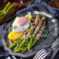 green asparagus from the grill with egg