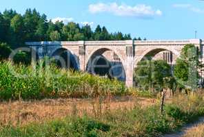 viaduct in the forest, viaduct railway viaduct, viaduct with arched spans