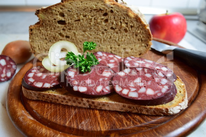 Brotzeit mit Blutwurst