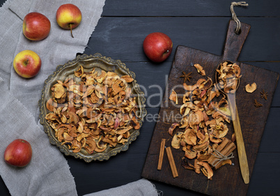 dried apple slices, top view