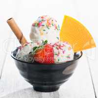 Milk ice cream wafer bowl
