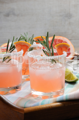 cocktail sparkling    pink Paloma