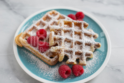 Waffeln mit Erdbeeren